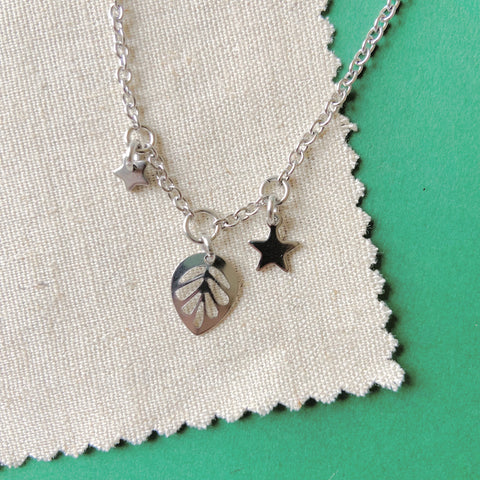 Leaf charm necklace