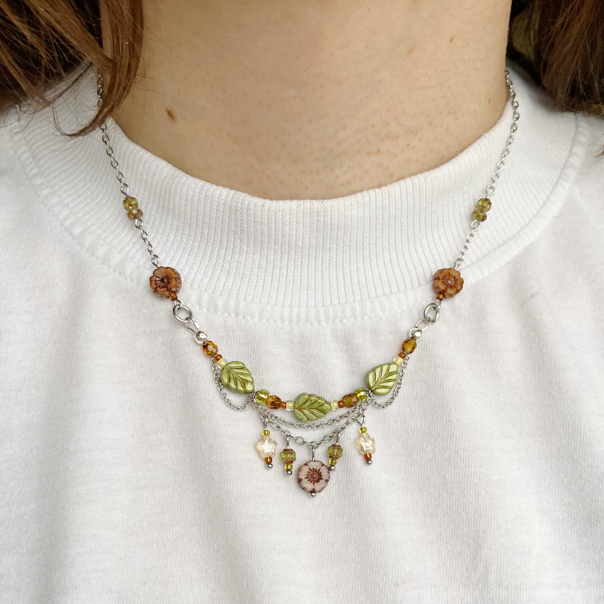 Autumn bloom necklace