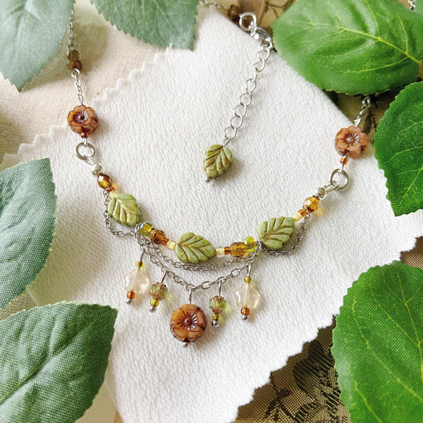 Autumn bloom necklace