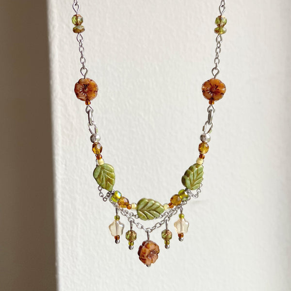 Autumn bloom necklace