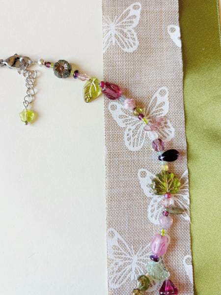Magnolia necklace